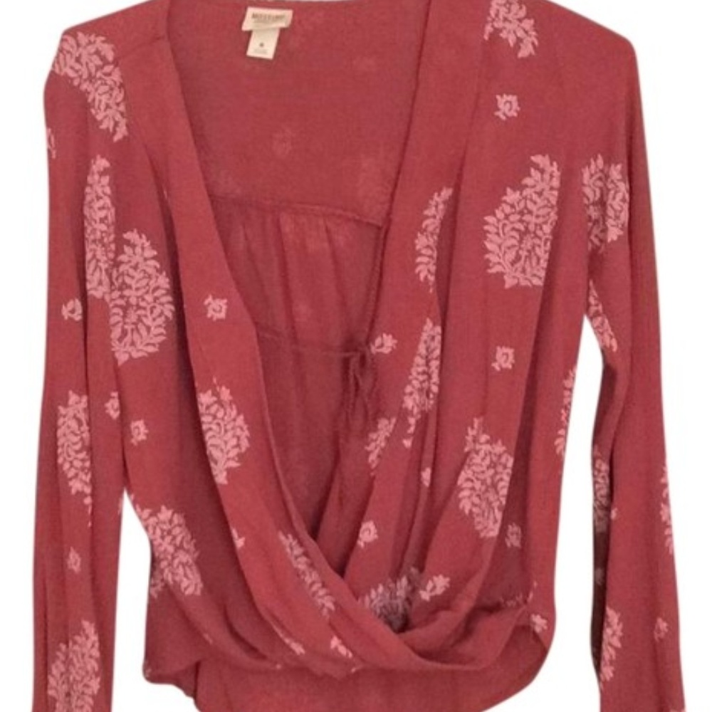 Mossimo wrap style flowy blouse!